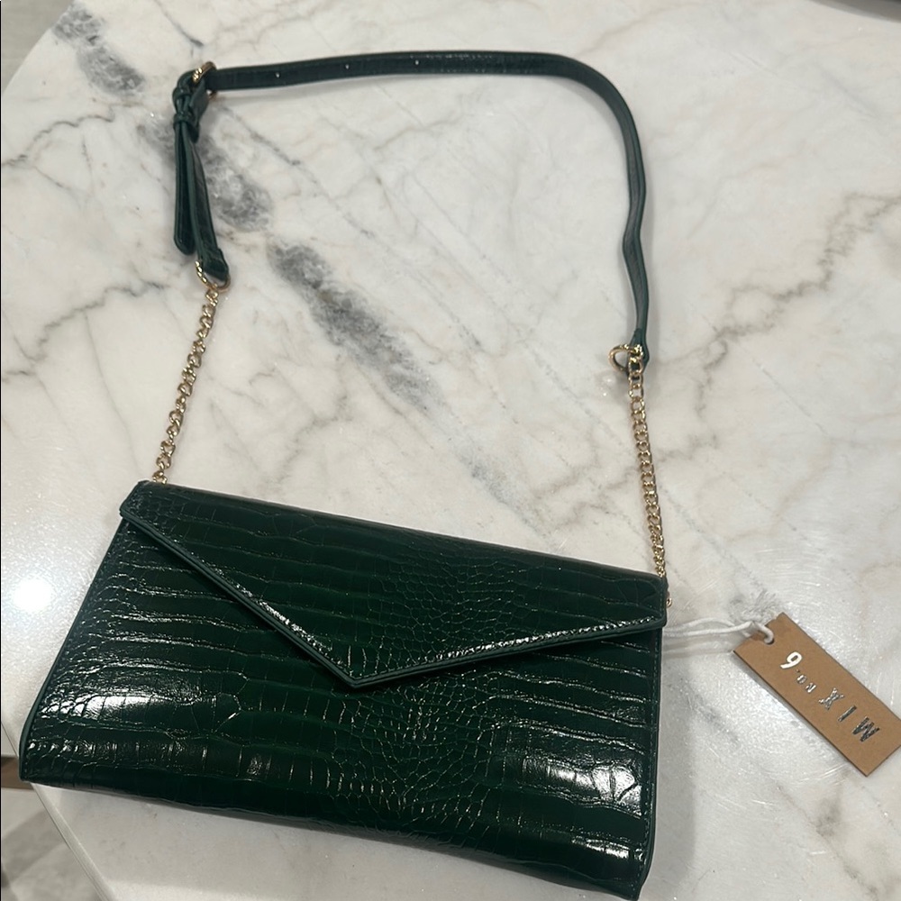Mix No. 6 Green Crossbody Bag with Modern Design